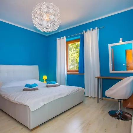 Mirna Villa *